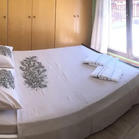 Flat With 360 Percent Terrace View